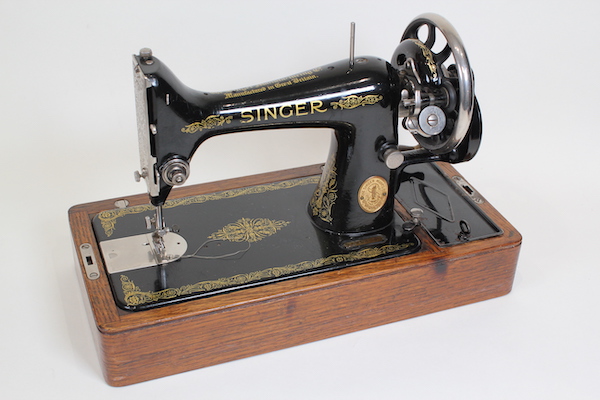 Sewing machine IMG_2804